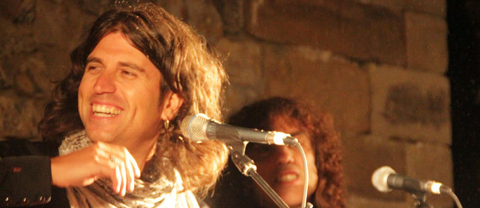 Rulo y la Contrabanda brillan en 'las noches del castillo'