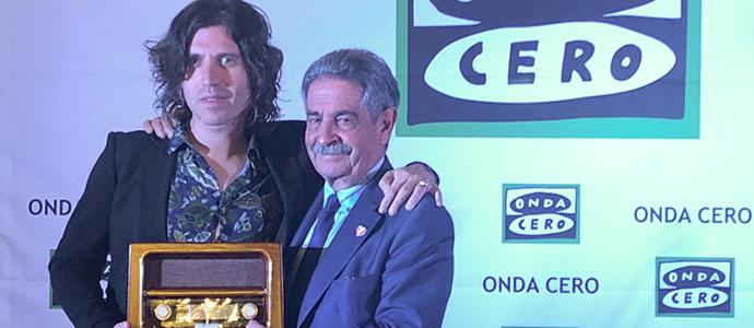 Rulo recibe el premio Onda Cero Cantabria por su trayectoria profesional