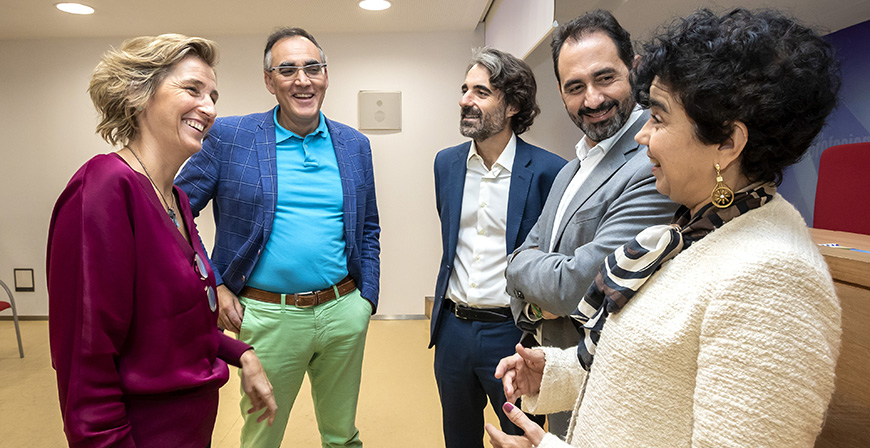 Sanidad analiza la oportunidad de los medicamentos biosimilares para lograr una gestin ms eficaz 