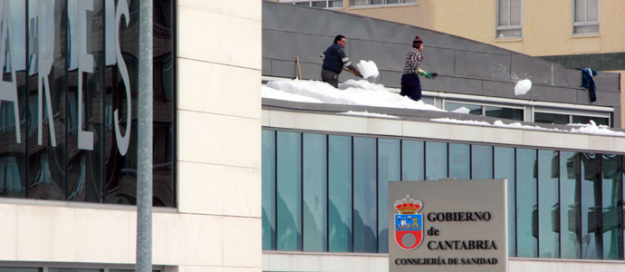 Sanidad incluye en los presupuestos de 2016 el arreglo de la cubierta del Hospital Tres Mares