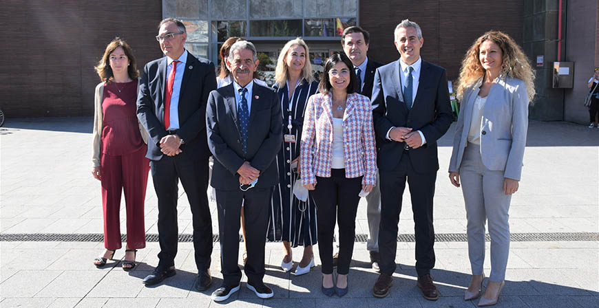 Sanidad invertir ms de 17 millones de euros en 19 equipos de alta tecnologa sanitaria para Cantabria