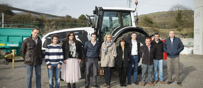 Santiurde de Reinosa adquiere un tractor y diversa maquinaria