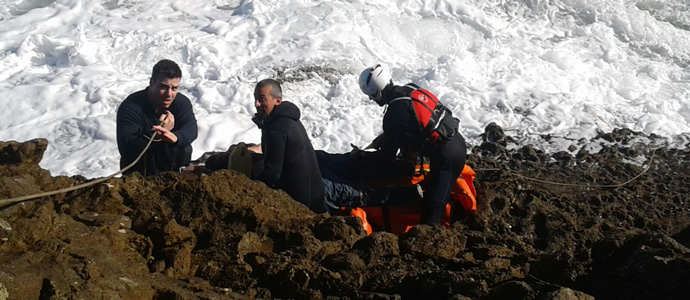 Se busca a un hombre cado al mar en San Vicente de la Barquera
