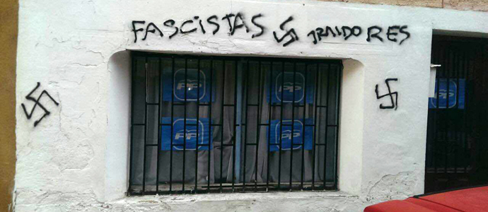 La sede del PP de Aguilar de Campoo, objeto de pintadas e insultos