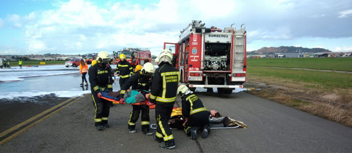 Simulacro de accidente areo en el Seve Ballesteros