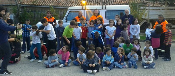 Simulacro de emergencia en el Colegio Virgen de la Velilla de Polientes