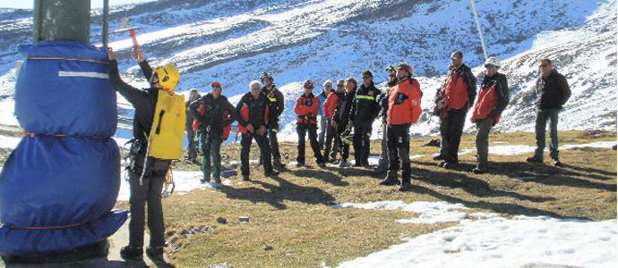 Simulacros de rescate en los telesillas de Alto Campoo