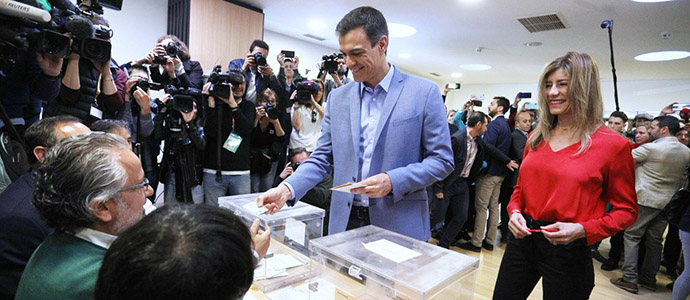Los socialistas ganan las elecciones en Espaa y los populares se desploman