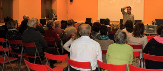 Los socios inician un proceso para recuperar el control de la Asociacin Cultural de Fresno del Ro 