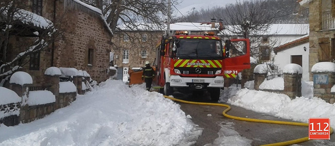 Sofocado un incendio en una estabulacin de la Hoz de Abiada