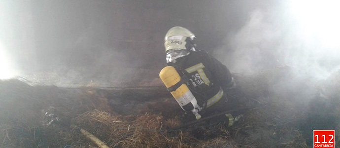 Sofocado un incendio en una estabulacin de la Hoz de Abiada