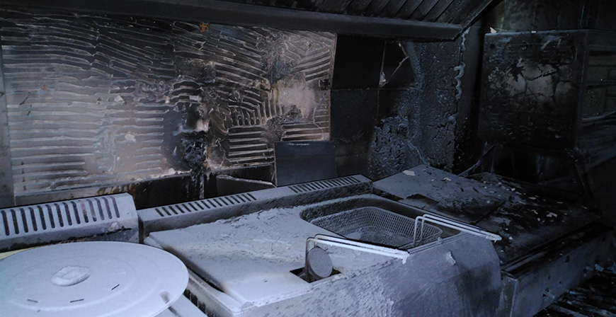 Sofocado un incendio provocado por una freidora en un local de San Martn de Elines