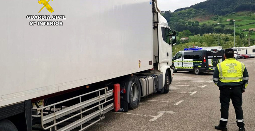Sorprendido un camionero a 138 km/h con un veh�culo de gran tonelaje que dio positivo en cocaina  