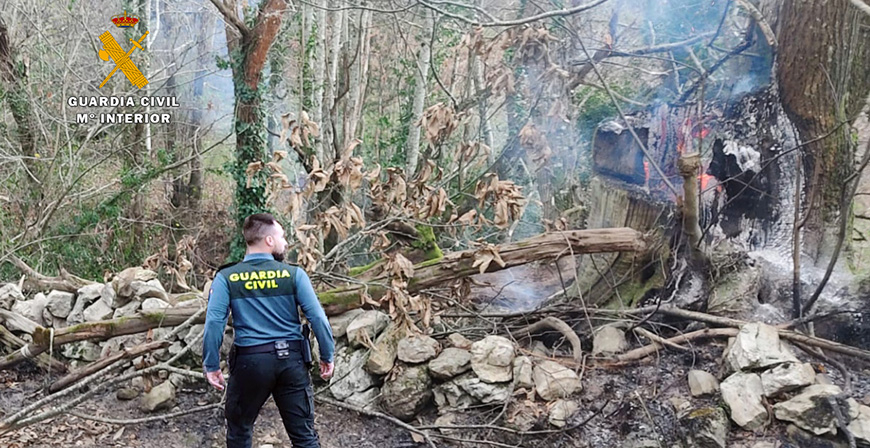 Sorprendido un hombre de 75 aos cuando realizaba una quema que provoc un incendio con una extensin cercana a la hectrea