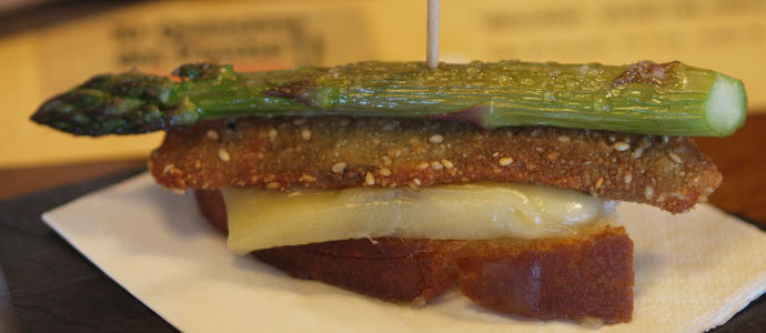 Los suculentos pinchos de La Cuchara del Camesa