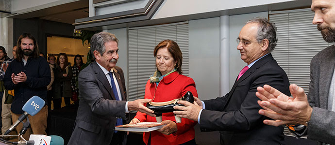 El surf cntabro rinde homenaje a Ignacio Echevarra