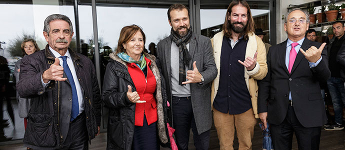 El surf cntabro rinde homenaje a Ignacio Echevarra