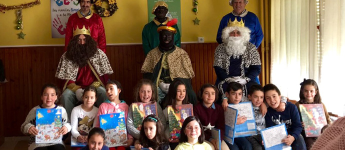 Sus Majestades de Oriente visitan el Colegio Casimiro Sainz de Matamorosa