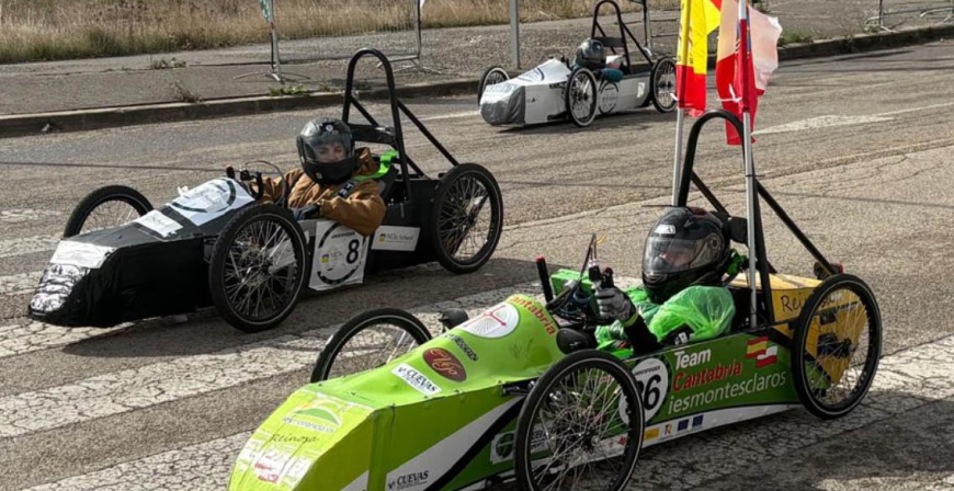 El Team Cantabria, del IES Montesclaros, vence en Reinosa en las dos carreras de prototipos elctricos Greenpower