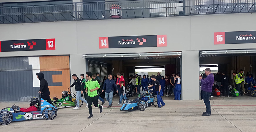 El Team Cantabria Montesclaros arrasa en el circuito de Navarra
