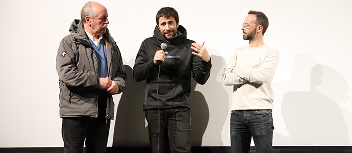 El Teatro se llena para disfrutar la aventura de Alex Txikon