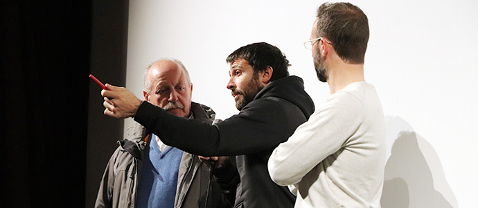 El Teatro se llena para disfrutar la aventura de Alex Txikon