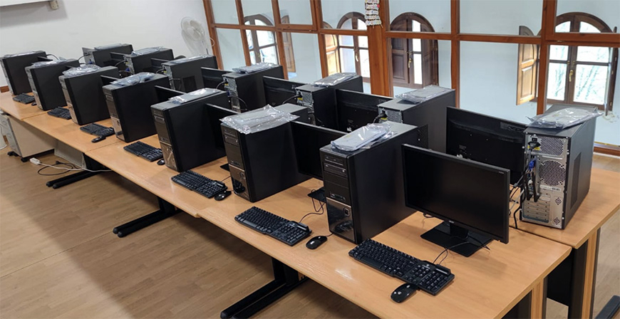 El telecentro de Valderredible renueva su equipamiento con 15 ordenadores 