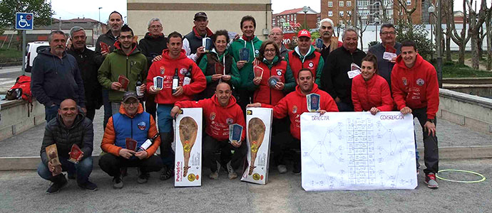 El Torneo de Petanca del 1 de Mayo congreg a 22 parejas