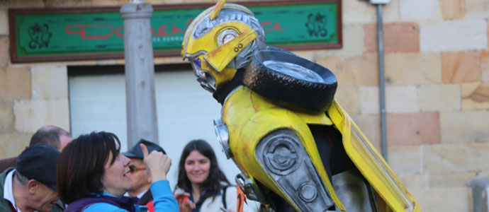 'Transformers' y 'Genio de la lampara maravillosa' ganan el concurso de disfraces de Reinosa