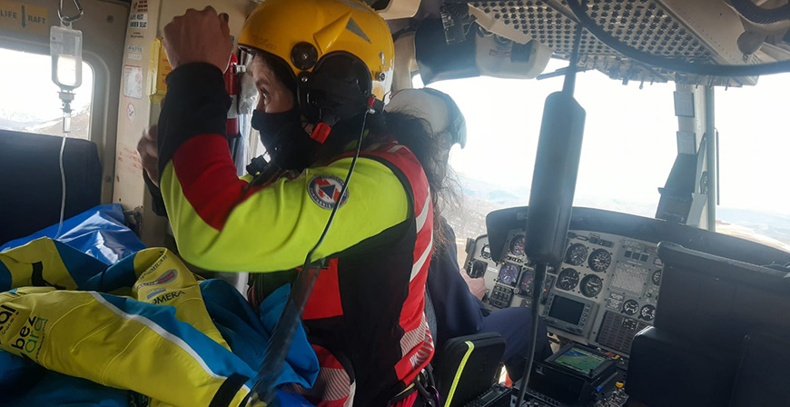 Traslada en helicptero una esquiadora reinosana de 9 aos tras sufrir un accidente en Alto Campoo