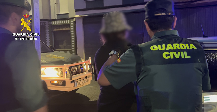 Tres detenidos y ms de 411.000 euros intervenidos en una operacin contra el trfico de drogas en Cantabria y Bizkaia 