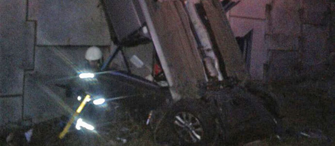 Tres heridos, uno grave, tras salirse su vehculo de la A-67 y caer por un viaducto en Valdeolea