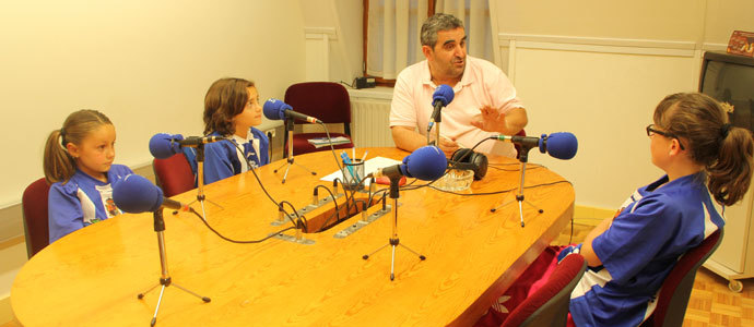 Tres mujeres en el Naval