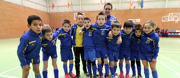 Tres victorias y un empate para los jvenes futbolistas de Enmedio