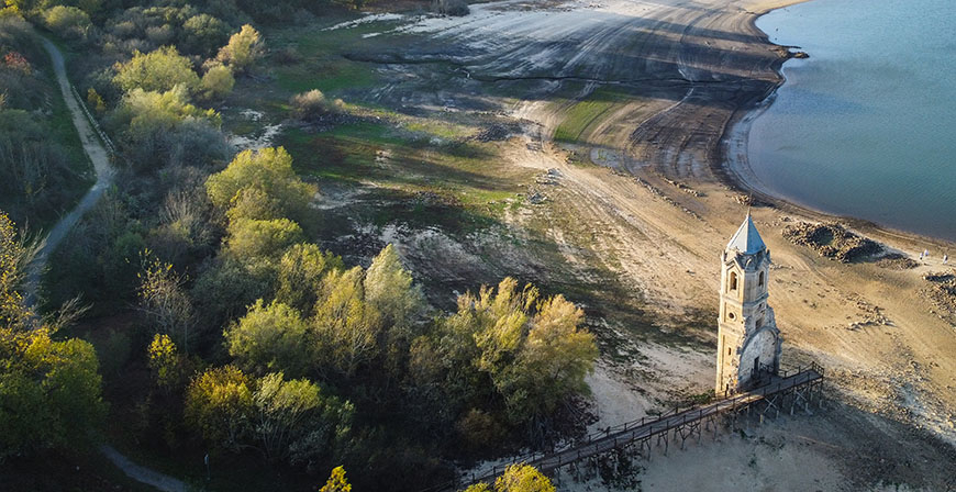 Turismo apoyar el proyecto de rehabilitacin del entorno de la torre de la iglesia de Villanueva 