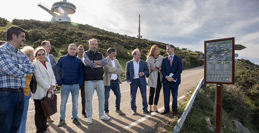 Turismo finaliza el acondicionamiento y sealizacin de las tres sendas pedestres en el entorno de Pea Cabarga