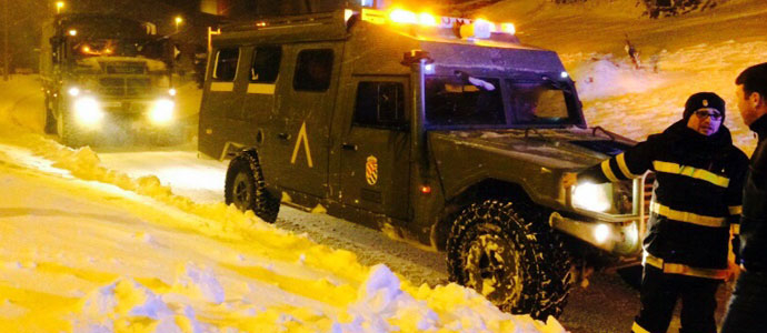 La UME rescat a sesenta personas y las traslad a Mataporquera