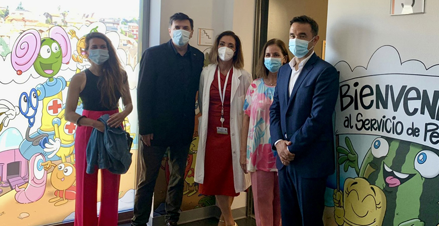 Valdecilla incorpora nuevos murales, con las mascotas del hospital, en el Servicio de Pediatra