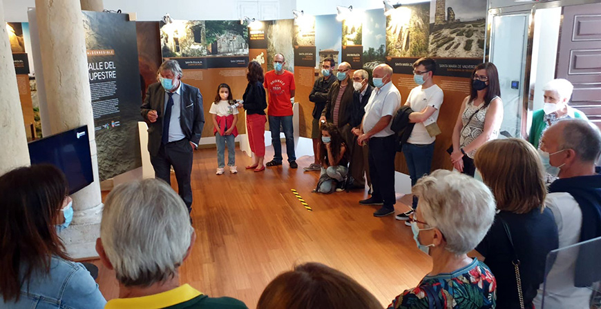 Valderredible y Avils estrechan lazos a travs del arte rupestre