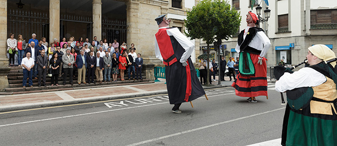 De Valderredible a Cangas de Ons