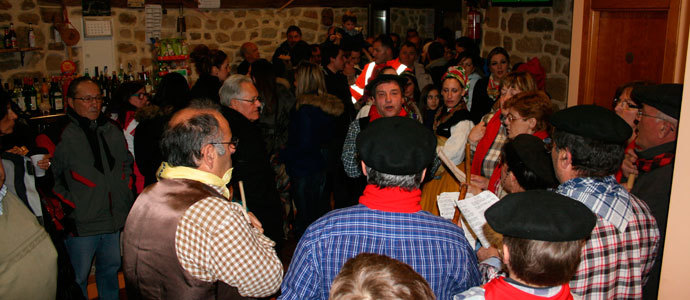Valderredible da la bienvenida al mes de marzo al son de las tradiciones 