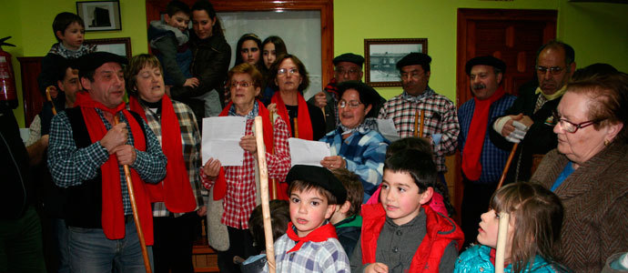 Valderredible da la bienvenida al mes de marzo al son de las tradiciones 