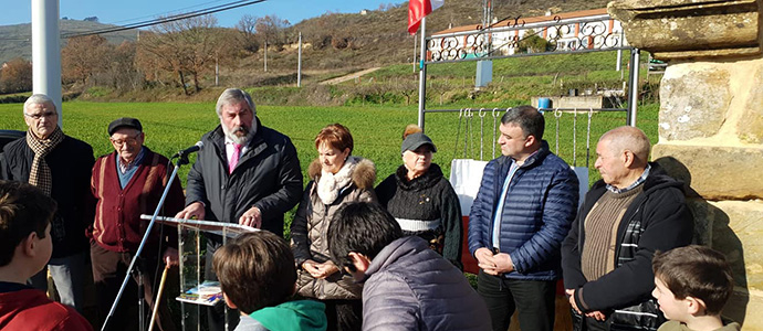 Valderredible homenajea a sus feriantes