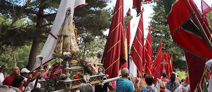 Valderredible honra a la Virgen de la Velilla