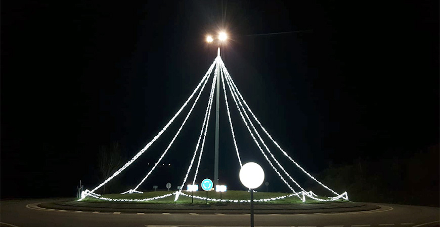Valderredible ilumina la Navidad