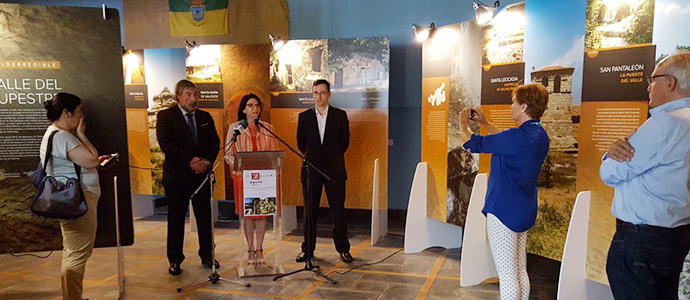 Valderredible muestra su arte nico en Laredo