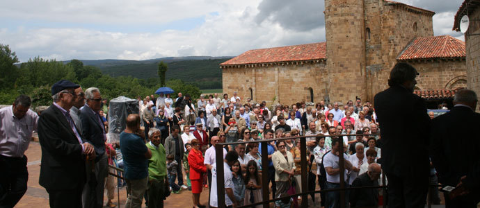 Valderredible rinde homenaje al sacerdote Bertn Gutirrez