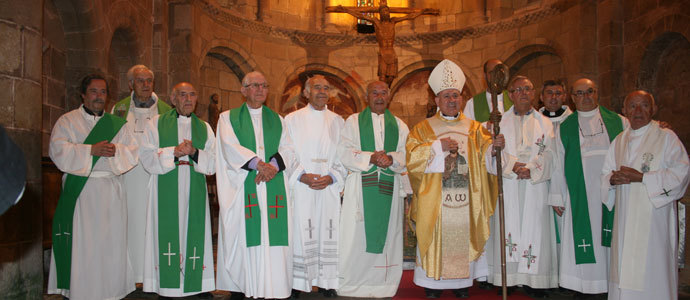 Valderredible rinde homenaje al sacerdote Bertn Gutirrez