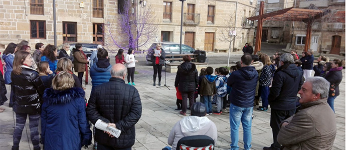 Valderredible se sum a los actos reivindicativos por el 8M
