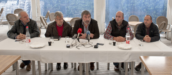Los vallucos donan diez toneladas de patatas al Banco de Alimentos de Cantabria 